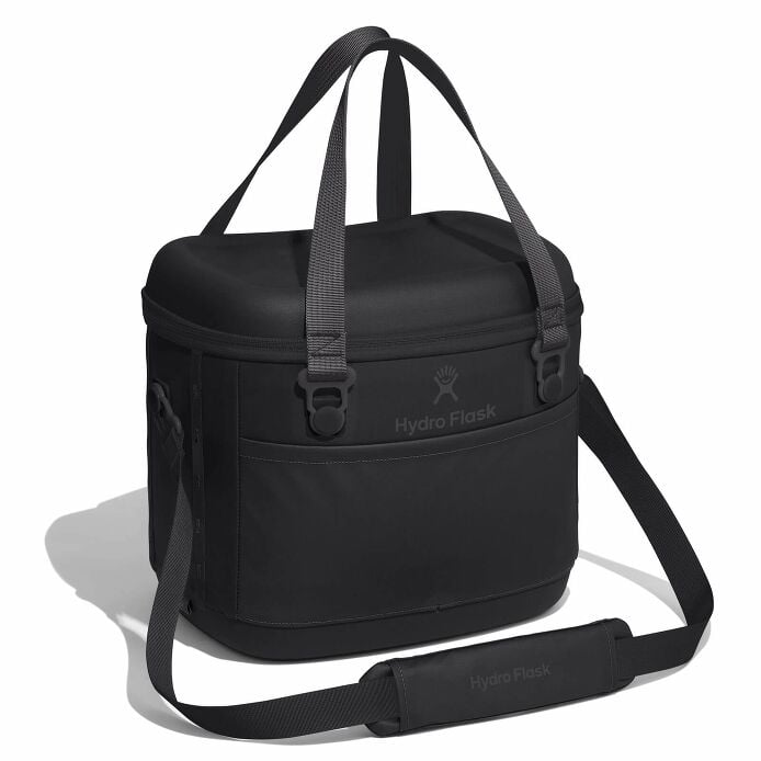 game-day-bundle-u8 12pco001-carryout-cooler-15l-black-angled_1_1.jpg
