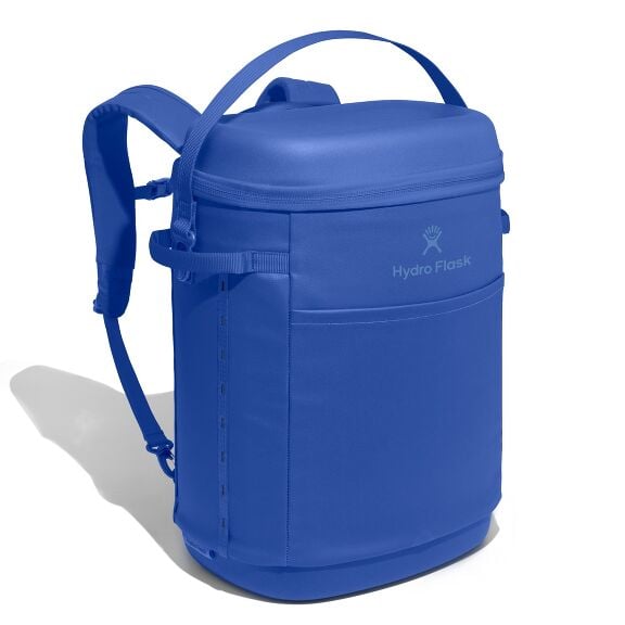 carryouttm-backpack-22-l-i7 18pco382_carryout_backpack_22l_capri_blue_angled_1.jpg
