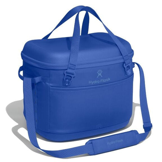 carryouttm-soft-cooler-30-l-z1 cpco382_carryout_cooler_30l_capri_blue_angled_1.jpg