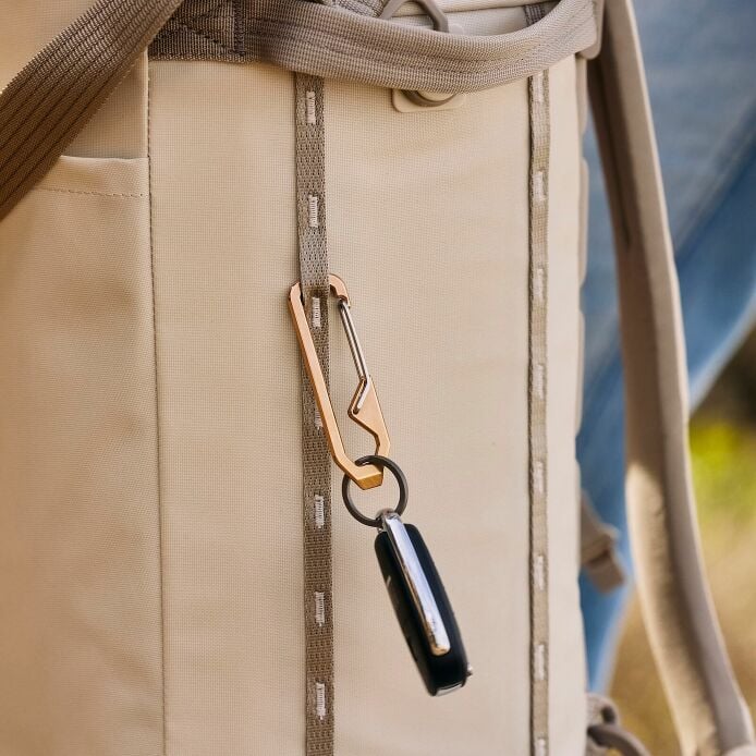 carryouttm-backpack-22-l-i7 hf_carryout_bouwer_d1_l1_torrey_pines_lifestyle_1838_2.jpg
