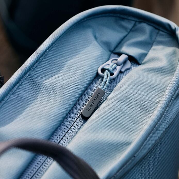 carryouttm-soft-cooler-tote-20-l-m9 hf_carryout_bouwer_d1_l1_torrey_pines_still_life_0112_9.jpg