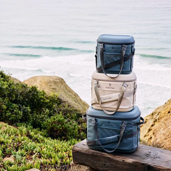 carryouttm-soft-cooler-15-l-b4 hf_carryout_bouwer_d1_l1_torrey_pines_still_life_0252_6.jpg