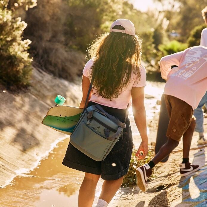 carryouttm-soft-cooler-10-l-r8 hf_carryout_bouwer_d2_l3_skate_ditch_5669_5.jpg