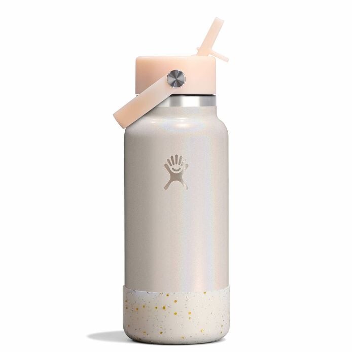 medium-boot-c5 le-f25w32-g-32-oz-wide-flex-straw-cap-glimmer-cream-straight-withboot_1_1_1.jpg